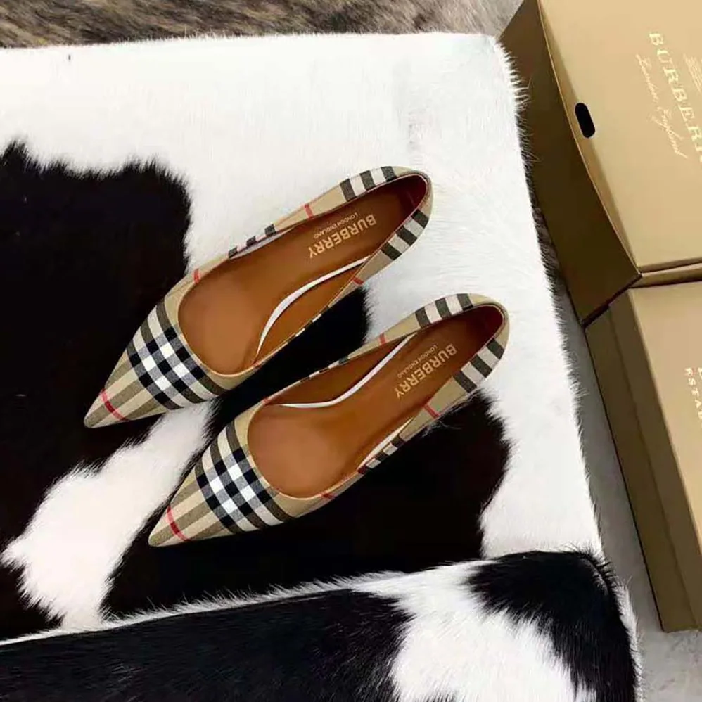 Burberry Vintage Check Cotton Pumps for Women in Brown Burberry Vintage Check Cotton Pumps for Women in Brown