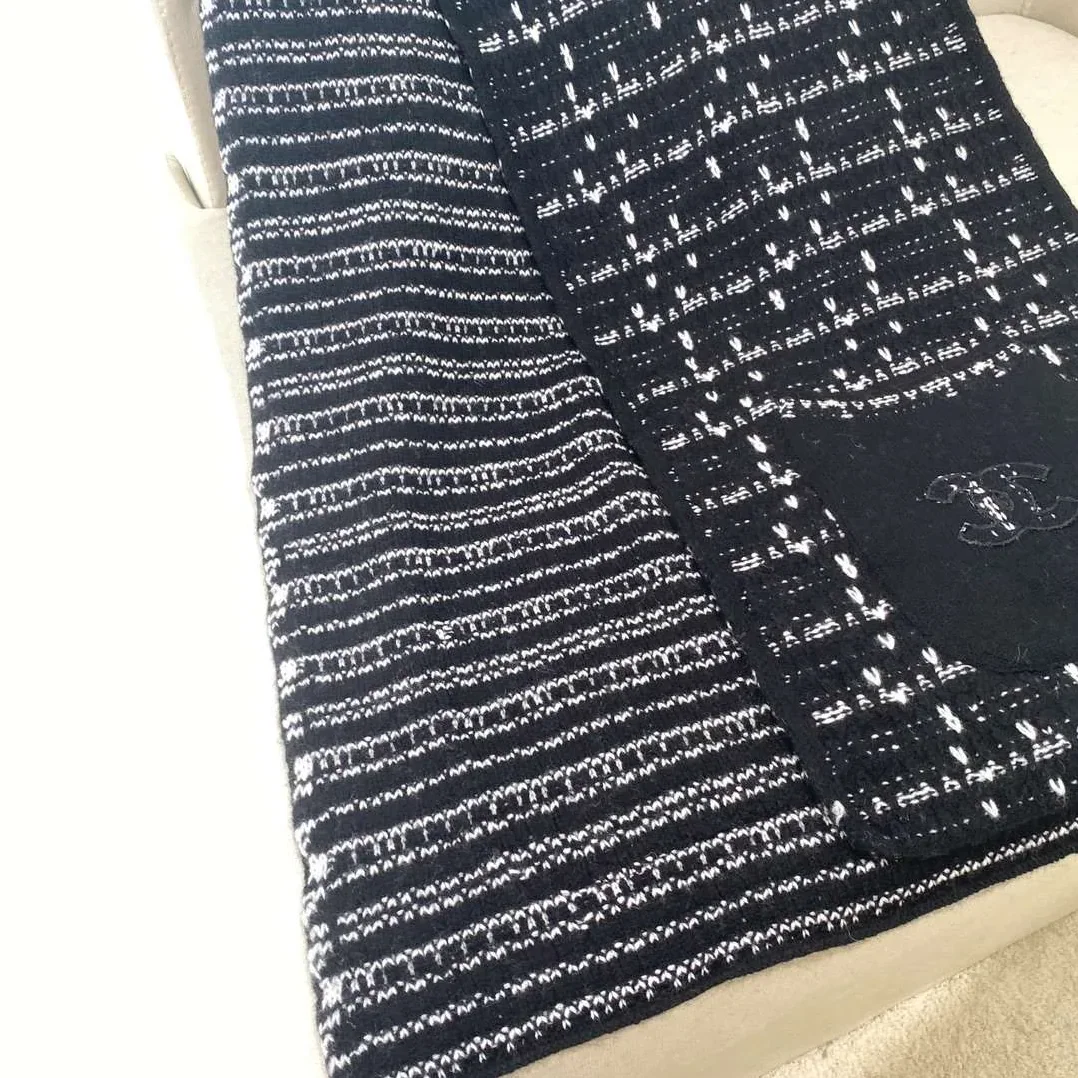 Chanel High in End Cashmere Scarf Black