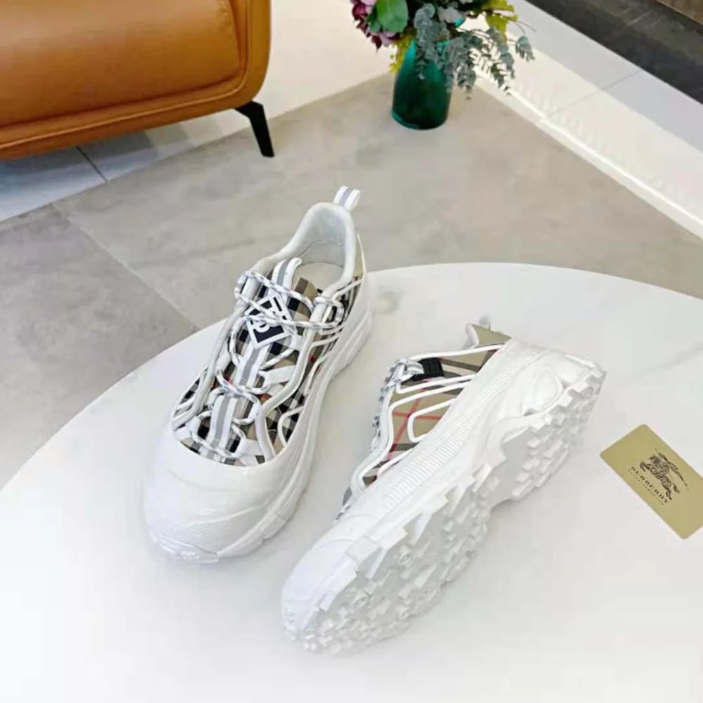 Burberry Vintage Check Cotton and Leather Arthur Sneakers for Women in White Burberry Vintage Check Cotton and Leather Arthur Sneakers for Women in White