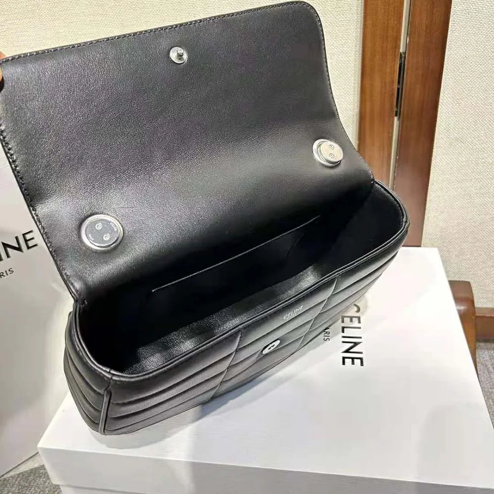 Celine Chain Shoulder Bag Matelasse Monochrome Celine in Quilted Goatskin for Women in Silver Celine Chain Shoulder Bag Matelasse Monochrome Celine in Quilted Goatskin for Women in Silver