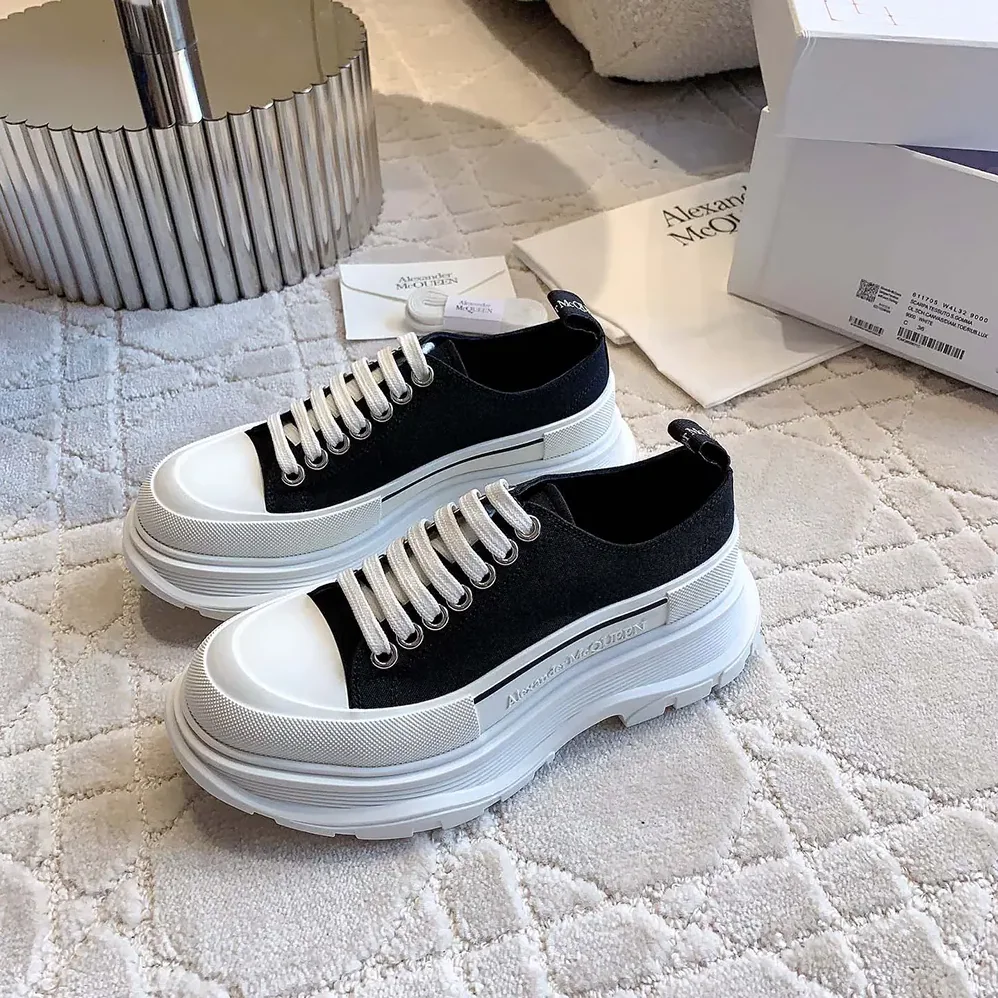 Alexander Mcqueen Tread Slick Lace Up in Black for Unisex in White