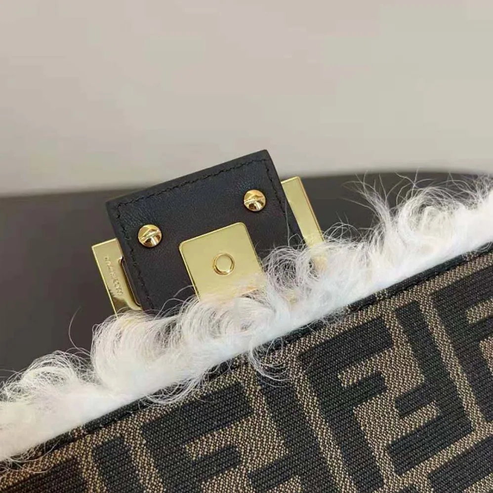 Fendi Baguette White Mohair Wool Bag for Women Fendi Baguette White Mohair Wool Bag for Women