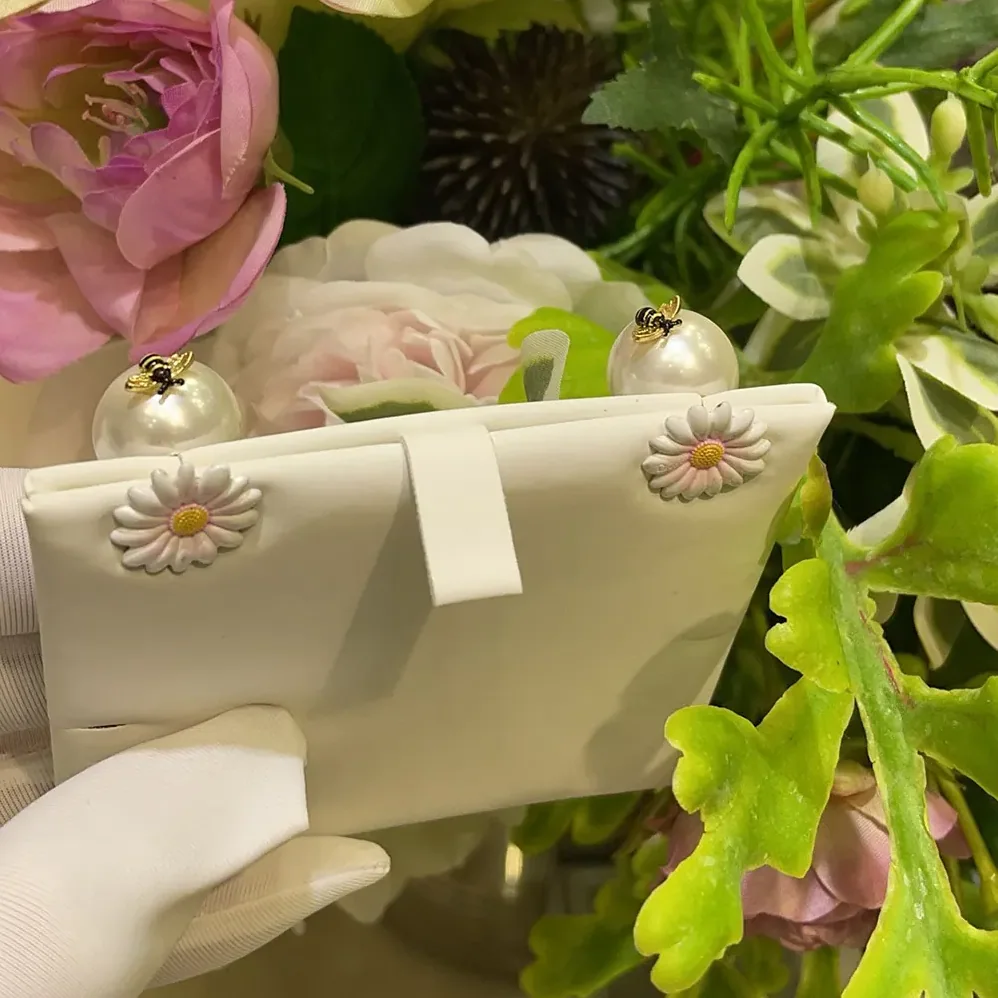 Dior Daisy Dior Tribales Earrings Gold-Finish Metal White Resin Pearls and Multicolor Lacquer for Women Dior Daisy Dior Tribales Earrings Gold-Finish Metal White Resin Pearls and Multicolor Lacquer for Women