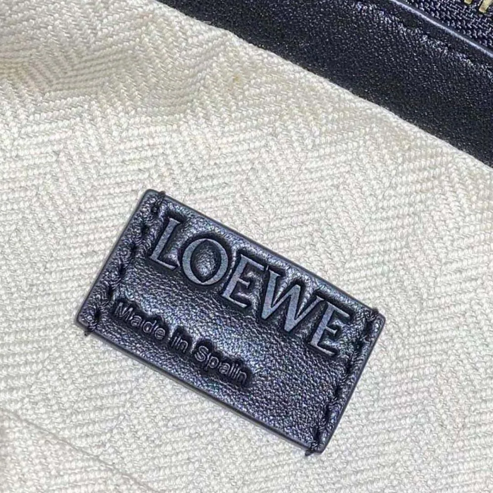 Loewe Puzzle Hobo Bag in Nappa Calfskin for Women in Black