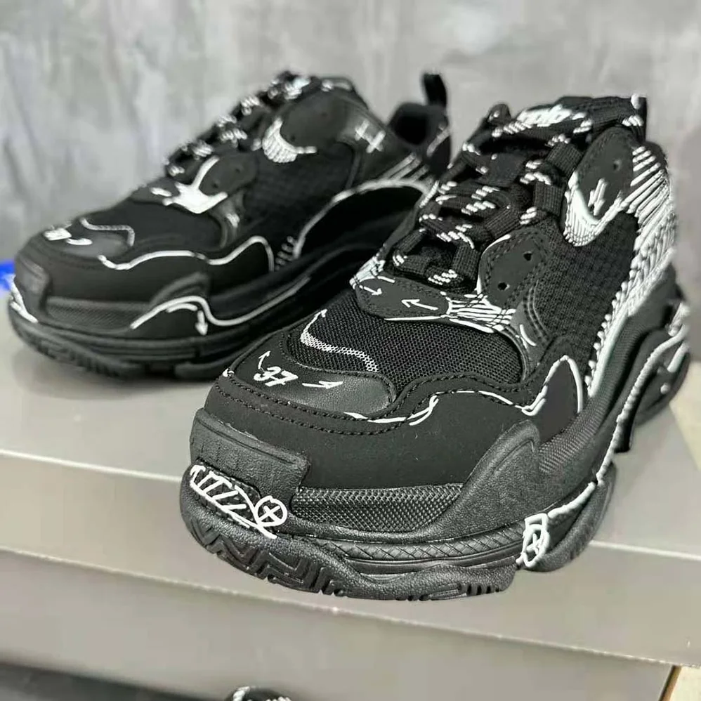 Balenciaga Triple S Sketch Sneaker in Black and White Double Foam and Mesh for Unisex Balenciaga Triple S Sketch Sneaker in Black and White Double Foam and Mesh for Unisex