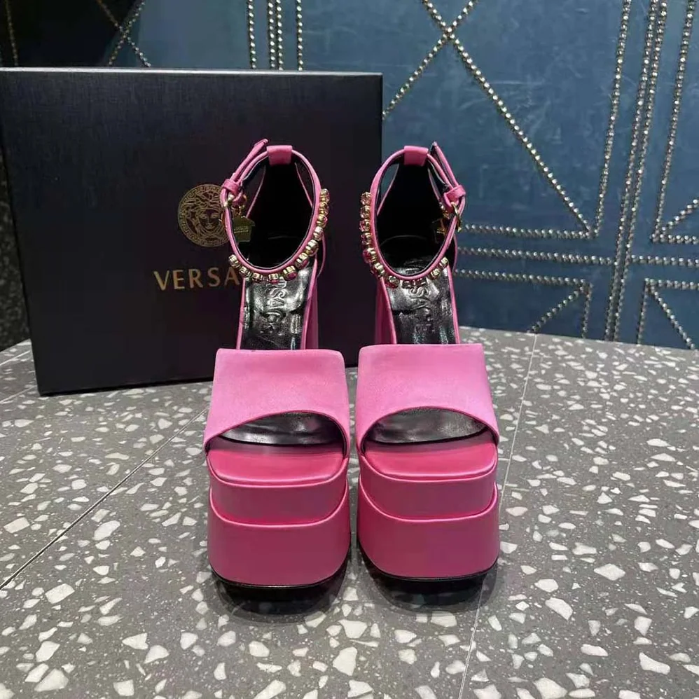 Versace Medusa Aevitas Platform Sandals for Women in Pink Versace Medusa Aevitas Platform Sandals for Women in Pink