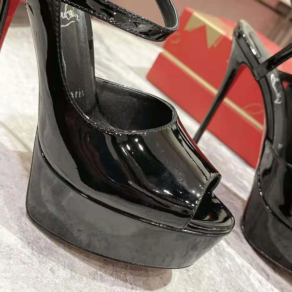 Christian Louboutin So Jenlove Alta 150 mm Heel Height for Women in Black Christian Louboutin So Jenlove Alta 150 mm Heel Height for Women in Black