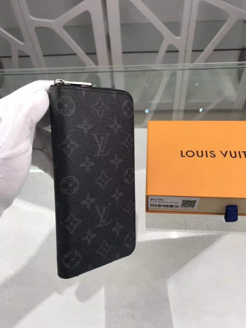 Louis Vuitton Zippy Wallet Vertical Monogram Eclipse Canvas