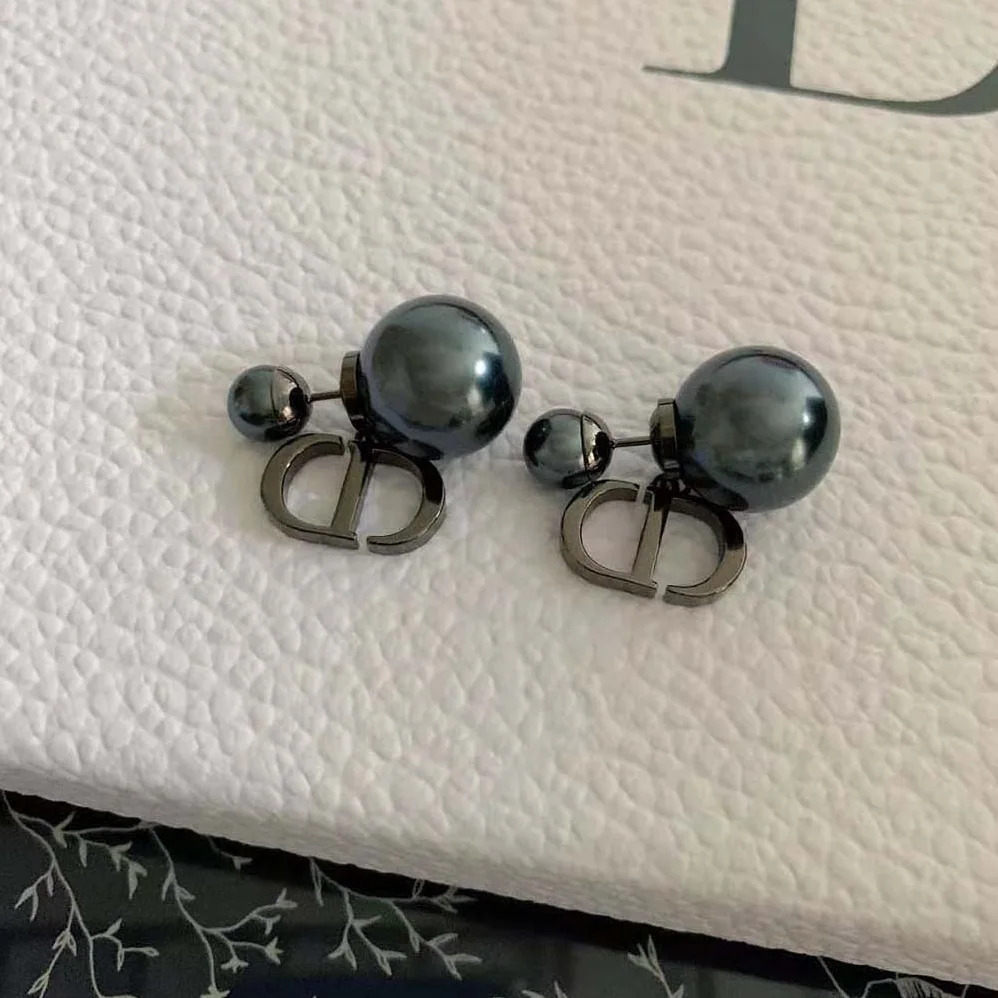Dior Tribales Earrings Ruthenium-Finish Metal and Gray Resin Pearls for Women Dior Tribales Earrings Ruthenium-Finish Metal and Gray Resin Pearls for Women