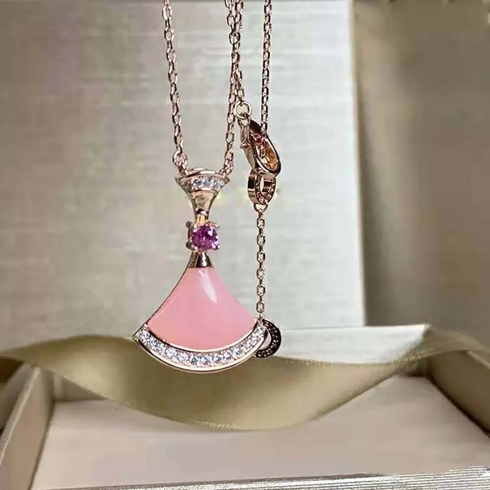 Bvlgari Divas Dream Necklace in 18 KT Rose Gold for Women Bvlgari Divas Dream Necklace in 18 KT Rose Gold for Women