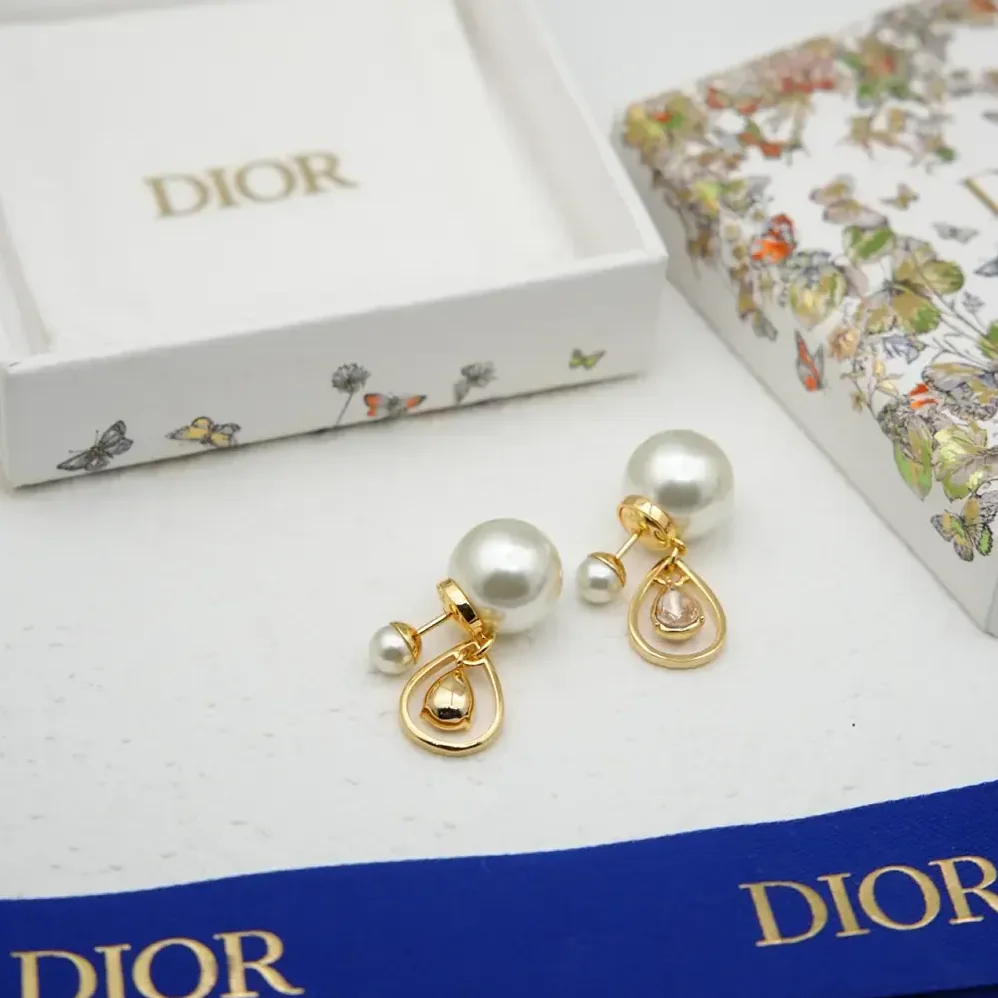 Dior Tribales Earrings Gold-Finish Metal with White Resin Pearls and Champagne Crystals for Women Dior Tribales Earrings Gold-Finish Metal with White Resin Pearls and Champagne Crystals for Women
