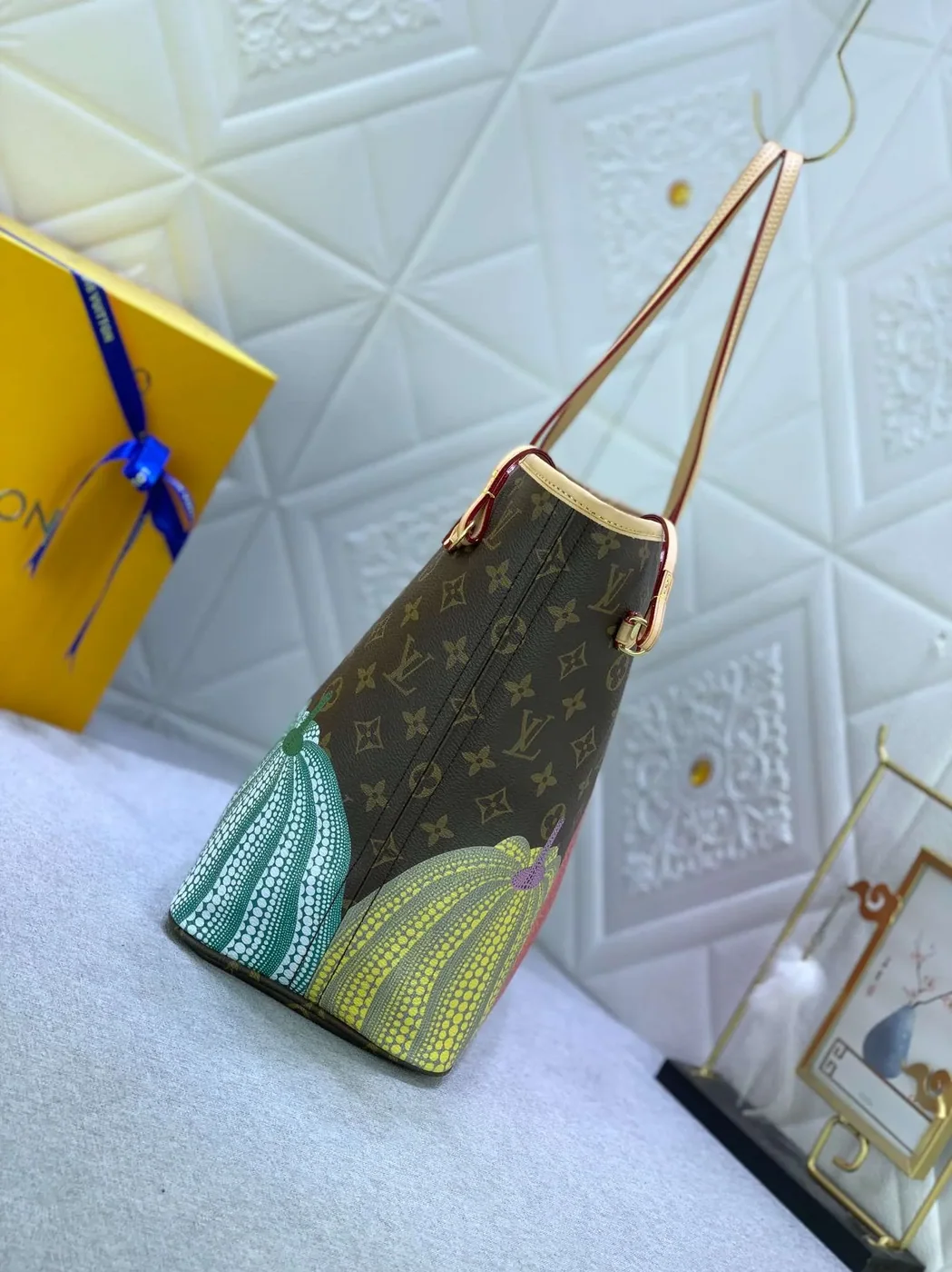 Louis Vuitton LV x YK Neverfull MM Tote Bag in Brown Monogram Gold Hardware Louis Vuitton LV x YK Neverfull MM Tote Bag in Brown Monogram Gold Hardware