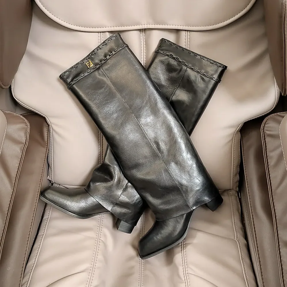 Fendi Show Black Leather Hhigh for Women in heeled Boots Fendi Show Black Leather Hhigh for Women in heeled Boots