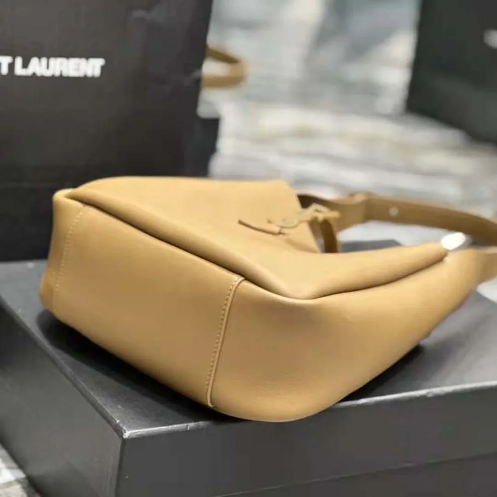 Saint Laurent YSL Le 5 à 7 Soft Small in Smooth Leather for Women in Brown Saint Laurent YSL Le 5 à 7 Soft Small in Smooth Leather for Women in Brown