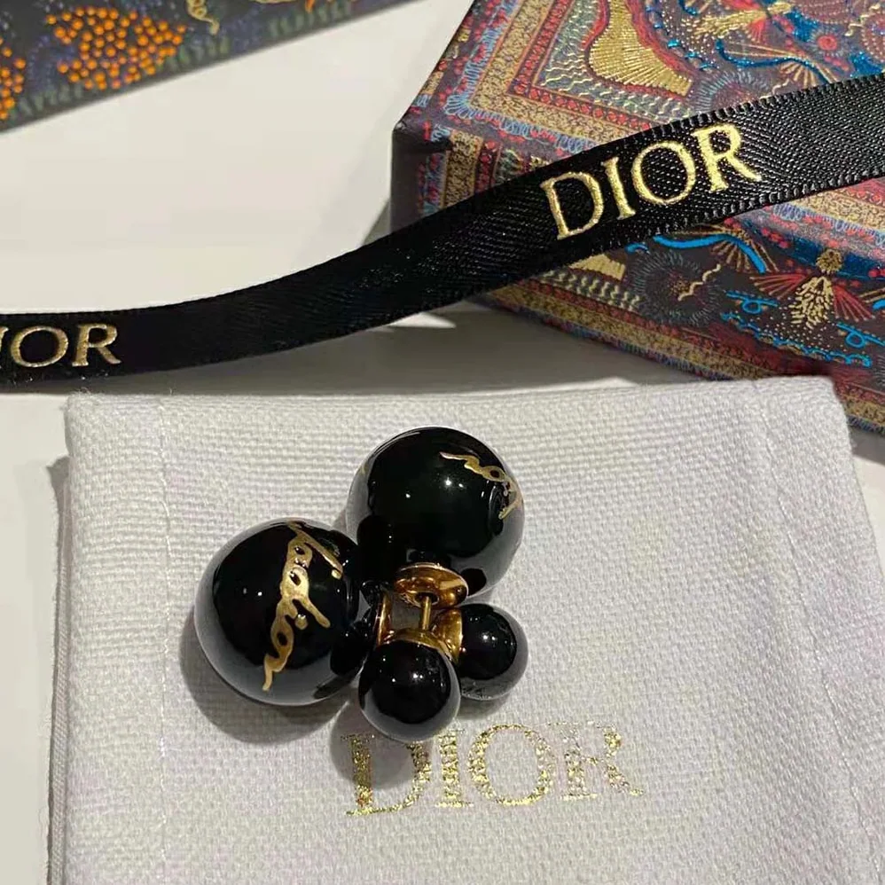 Dior Tribales Earrings Antique Gold-Finish Metal and Black Lacquer Pearls for Women Dior Tribales Earrings Antique Gold-Finish Metal and Black Lacquer Pearls for Women