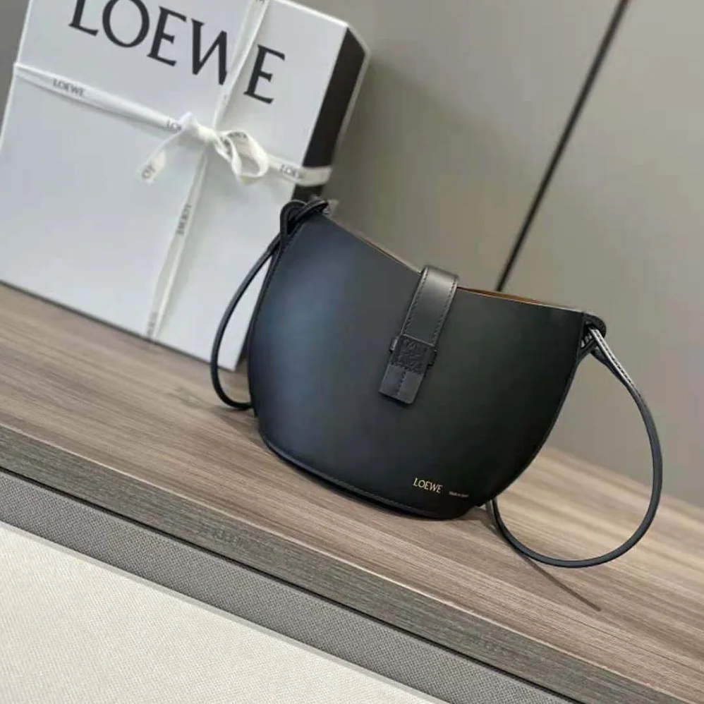 Loewe Moulded Bucket Bag in Calfskin for Women in Black