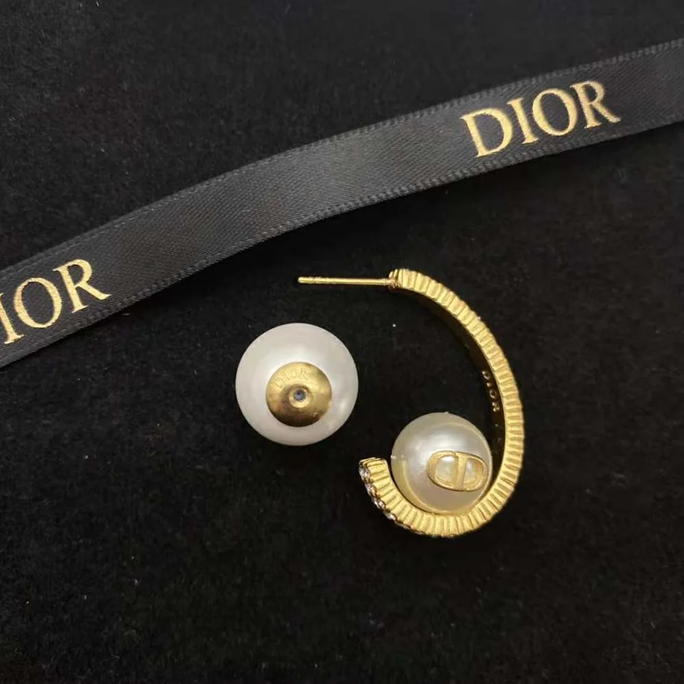 Dior Tribales Earrings Gold-Finish Metal with White Resin Pearls for Women Dior Tribales Earrings Gold-Finish Metal with White Resin Pearls for Women