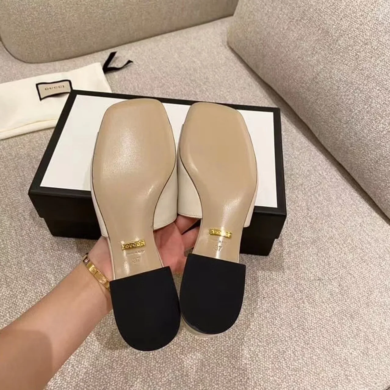 Gucci Gucci Zumi Slide Sandals Beige
