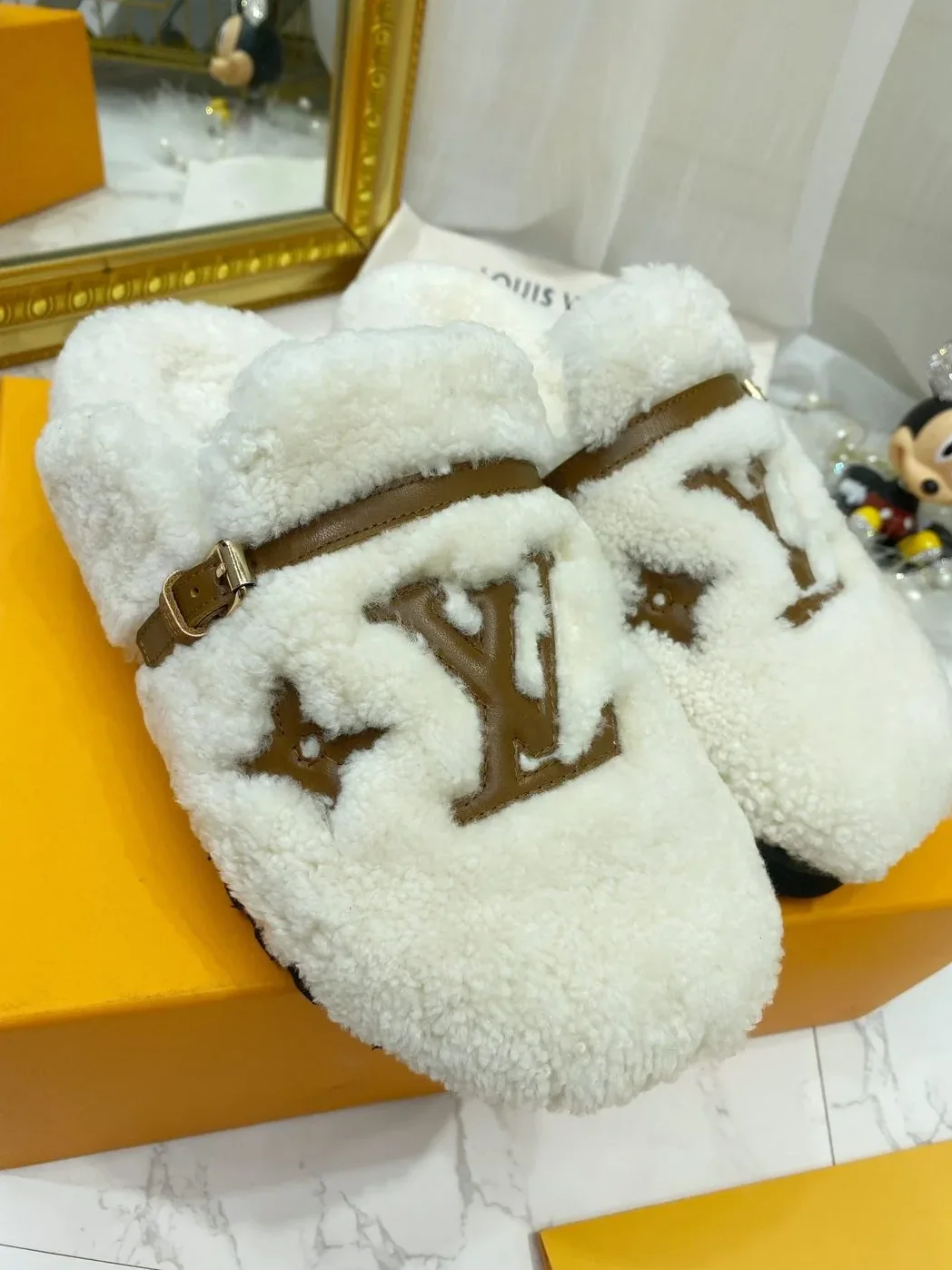 Louis Vuitton Winterbreak Flat Comfort Mule White for Women