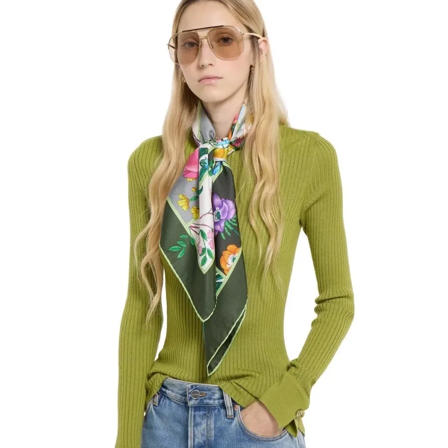 Gucci Printed Silk Twill Carre Scarf Green Gucci Printed Silk Twill Carre Scarf Green