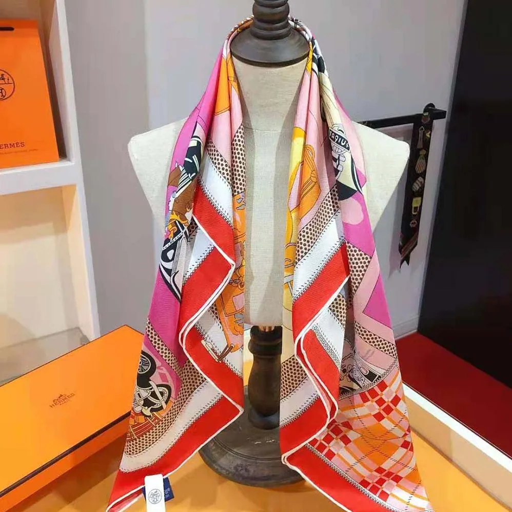 Hermes Confort en Automobile Scarf 70 in Silk Twill with Hand-Rolled Edges for Women in Red