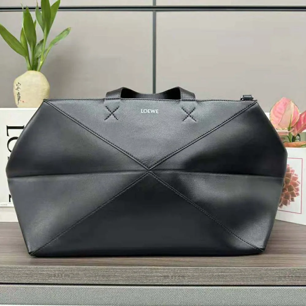 Loewe XL Puzzle Fold Tote in Shiny Calfskin for Men in Black