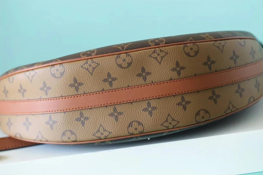 Louis Vuitton Loop Monogram Canvas By Nicolas Ghesquiere Louis Vuitton Loop Monogram Canvas By Nicolas Ghesquiere