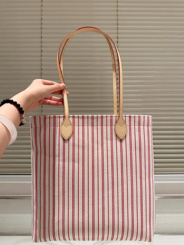 Louis Vuitton Carry It Beige Plum /