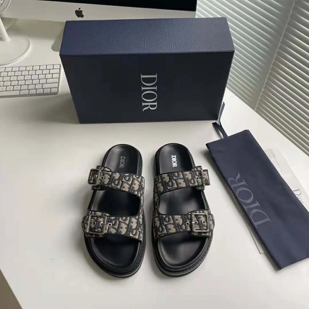Dior Aqua Sandal Beige and Black Dior Oblique Jacquard for Men Dior Aqua Sandal Beige and Black Dior Oblique Jacquard for Men