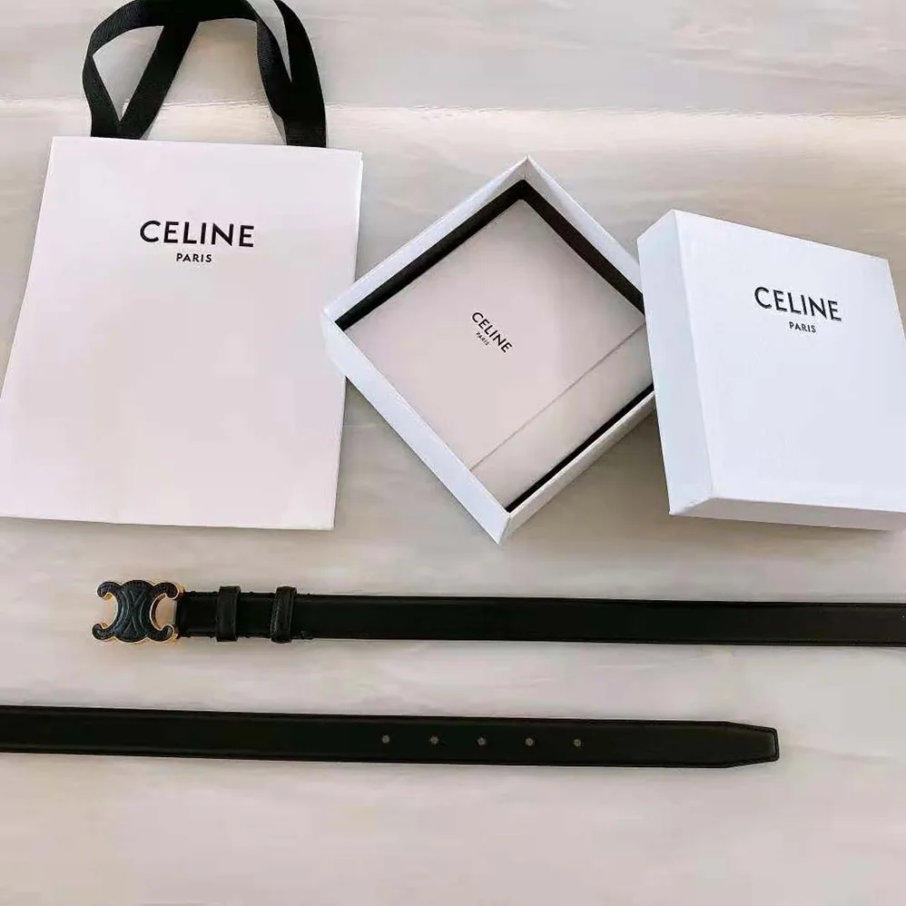 Celine Medium Cuir Triomphe Belt in Natural Calfskin for Women in Black Celine Medium Cuir Triomphe Belt in Natural Calfskin for Women in Black