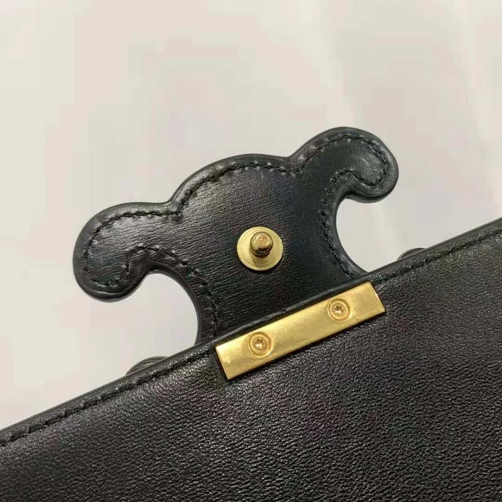Celine Chain Shoulder Bag Cuir Triomphe in Shiny Calfskin for Women in Black Celine Chain Shoulder Bag Cuir Triomphe in Shiny Calfskin for Women in Black