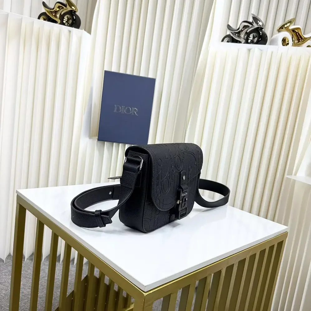 Dior Small Saddle Messenger Bag with Flap Black Dior Gravity Leather for Men