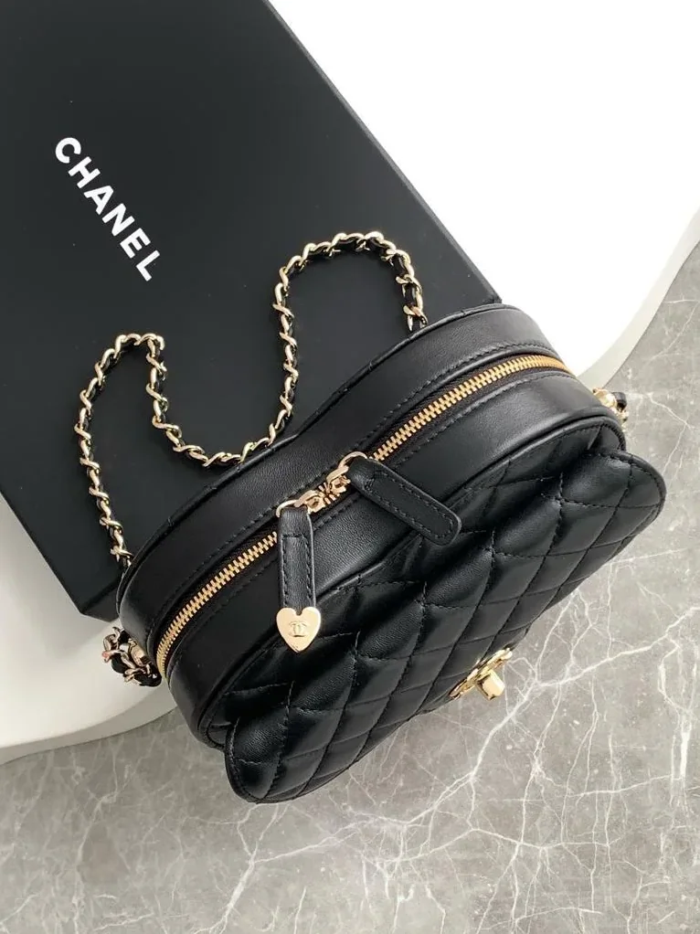 Chanel Mini Heart Bag Black /