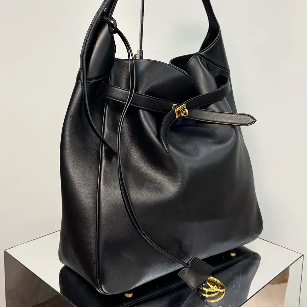 Balenciaga Bel Air Large Hobo Bag in Black Smooth Calfskin for Women Balenciaga Bel Air Large Hobo Bag in Black Smooth Calfskin for Women