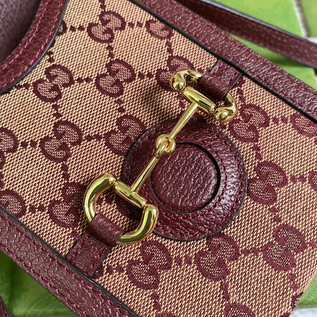 Gucci Horsebit 1955 Mini Bag Beige And Burgundy GG Supreme Canvas / GG Gucci Horsebit 1955 Mini Bag Beige And Burgundy GG Supreme Canvas / GG