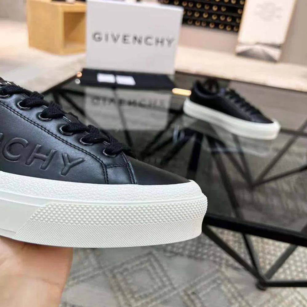 Givenchy City Sport Sneakers in GIVENCHY Leather for Men in Black Givenchy City Sport Sneakers in GIVENCHY Leather for Men in Black