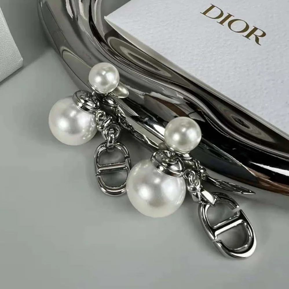 Dior Tribales Earrings Silver-Finish Metal with White Resin Pearls for Women Dior Tribales Earrings Silver-Finish Metal with White Resin Pearls for Women