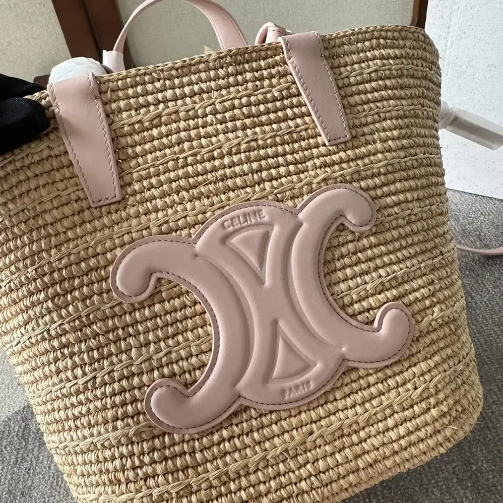 Celine Teen Supple Celine Classic Panier in Raffia and Calfskin for Women in Pink Celine Teen Supple Celine Classic Panier in Raffia and Calfskin for Women in Pink