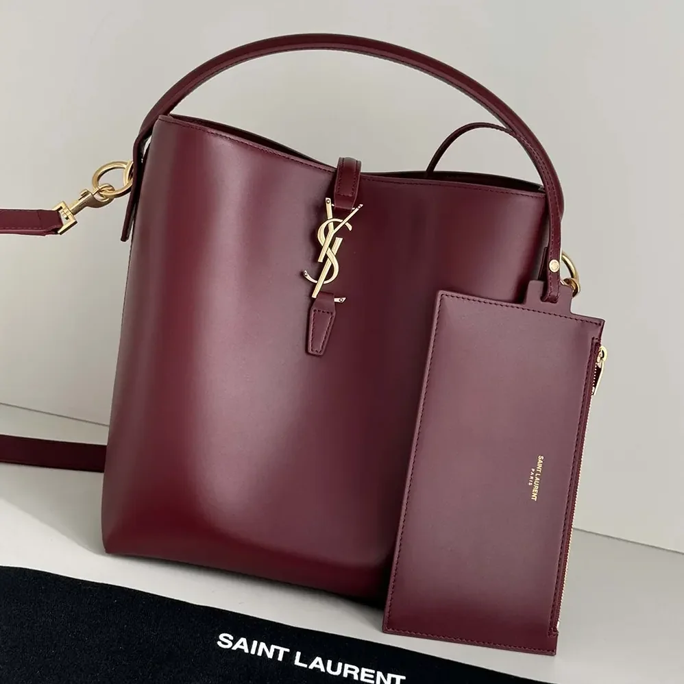 Saint Laurent YSL Le 37 in Shiny Leather for Women in Maroon
