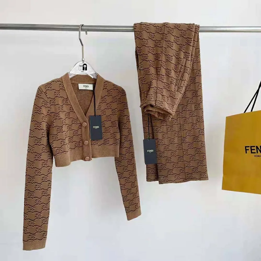 Fendi Pants Beige Velvet and Viscose Pants for Women Fendi Pants Beige Velvet and Viscose Pants for Women