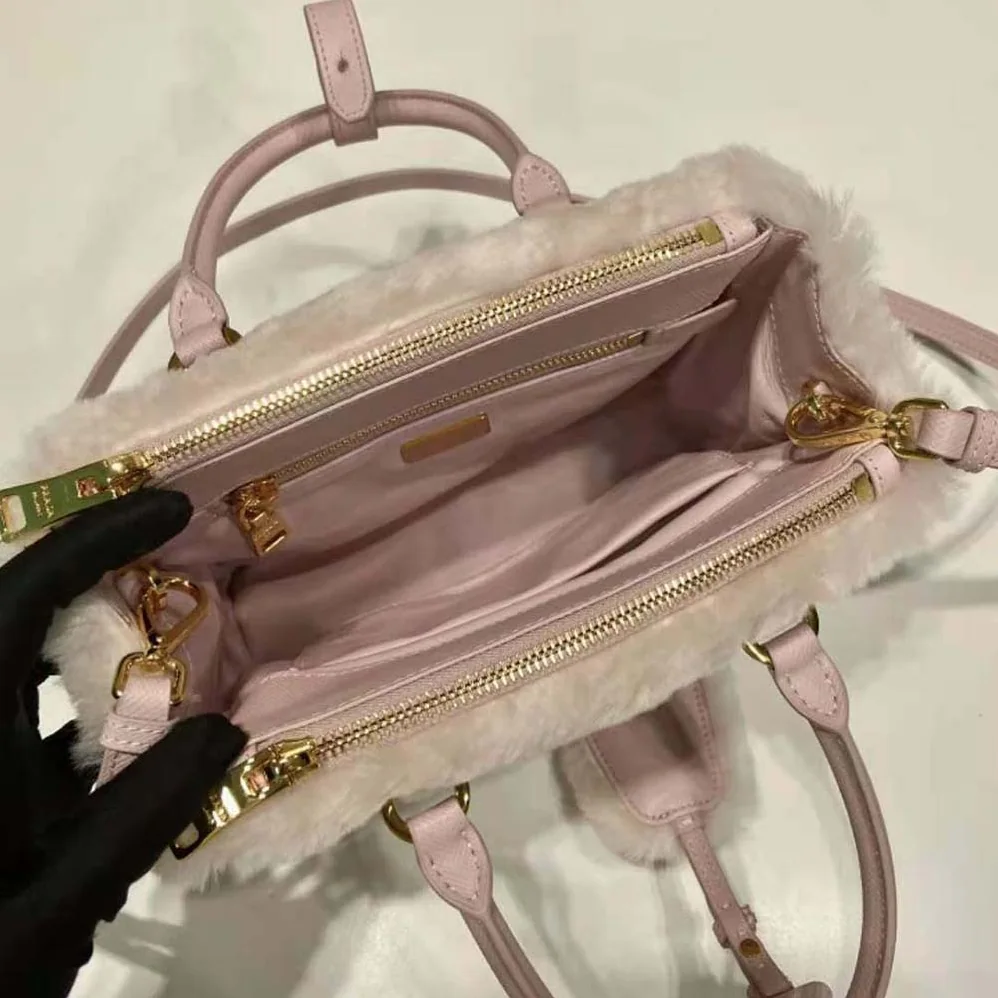 Prada Prada Galleria Shearling Mini-Bag for Women in Pink Prada Prada Galleria Shearling Mini-Bag for Women in Pink