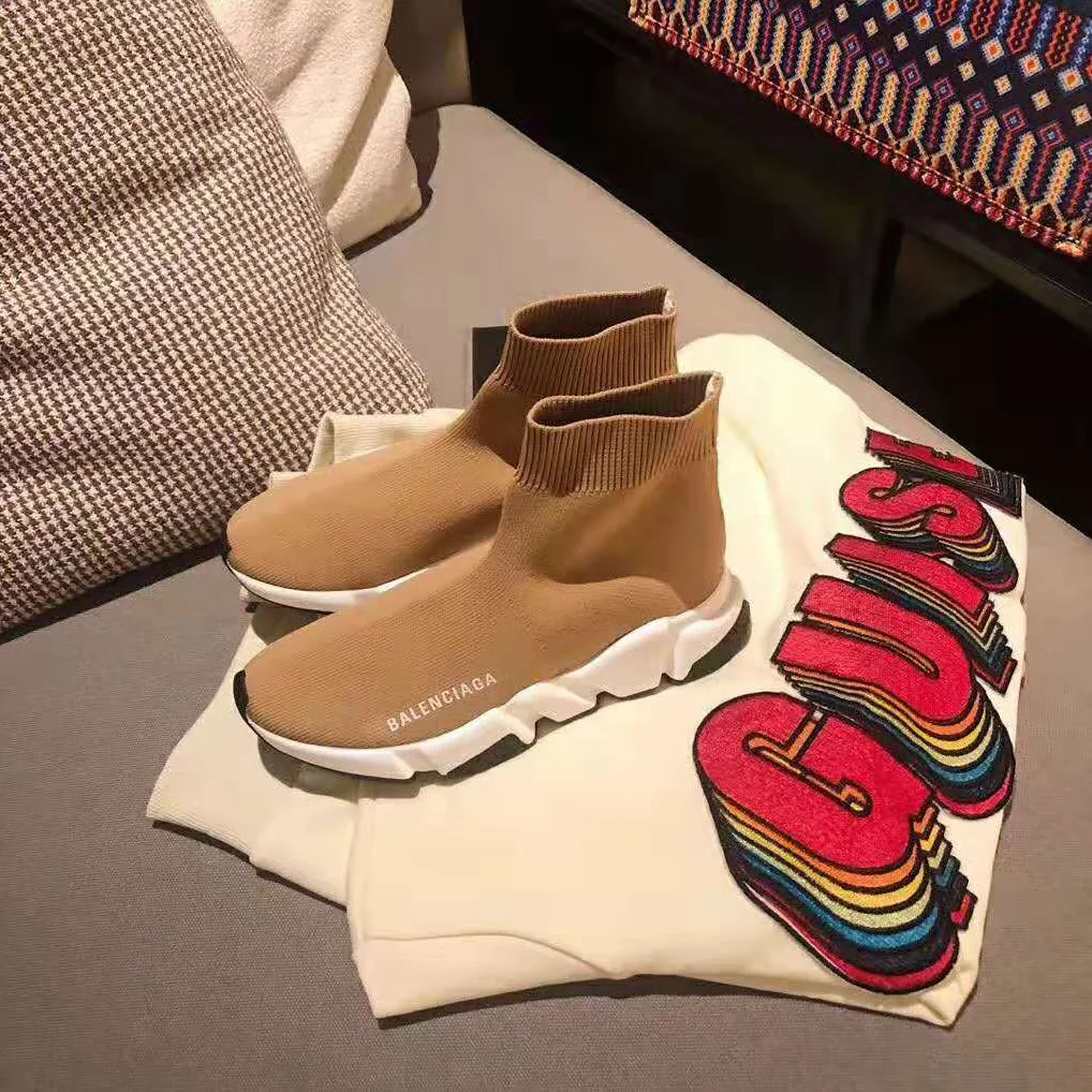 Balenciaga Speed Trainers in Knit and Balenciaga Logo for Women in Sandy