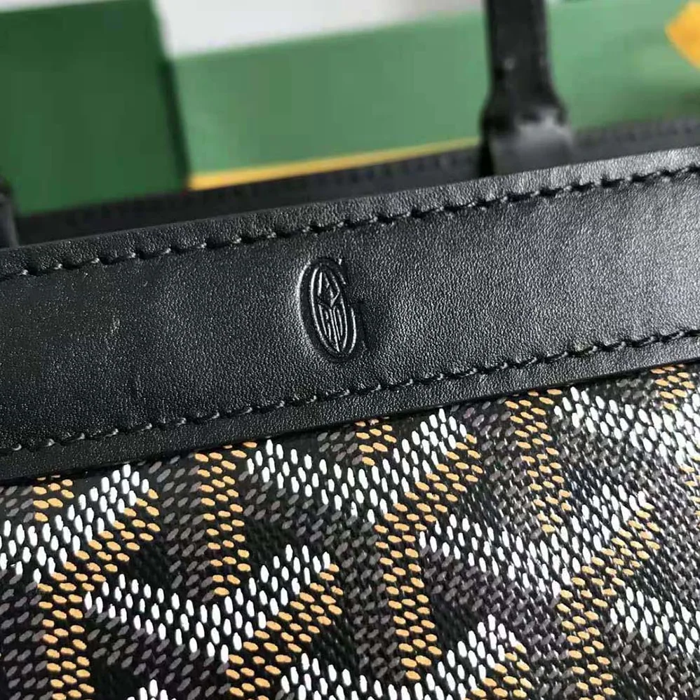 Goyard Bellechasse Biaude PM Bag for Women in Black