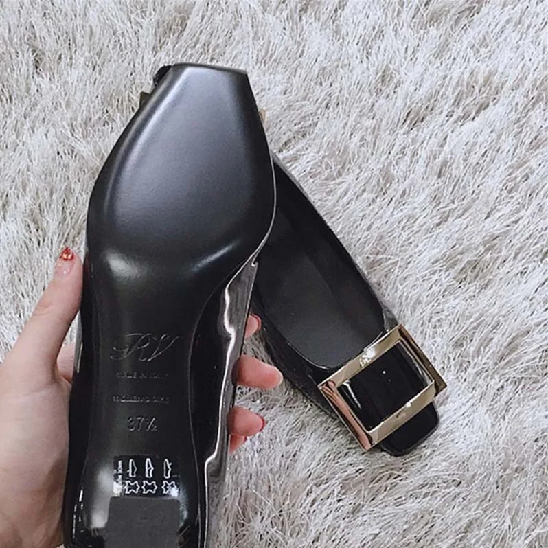 Roger Vivier Belle Vivier Trompette Pumps Patent Leather-4.5cm for Women in Black