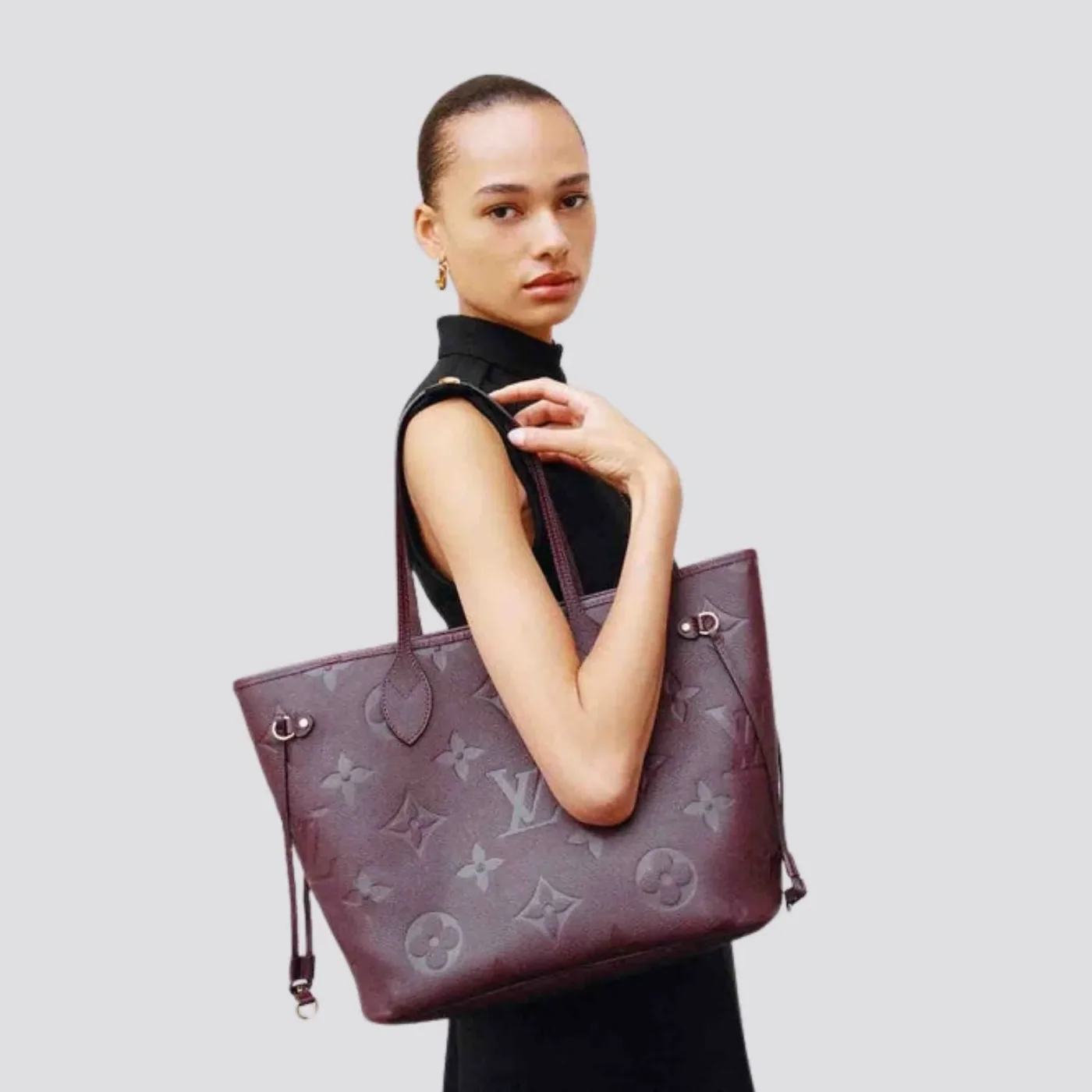 Louis Vuitton Neverfull MM Tote Bag in Grenat Gold Hardware