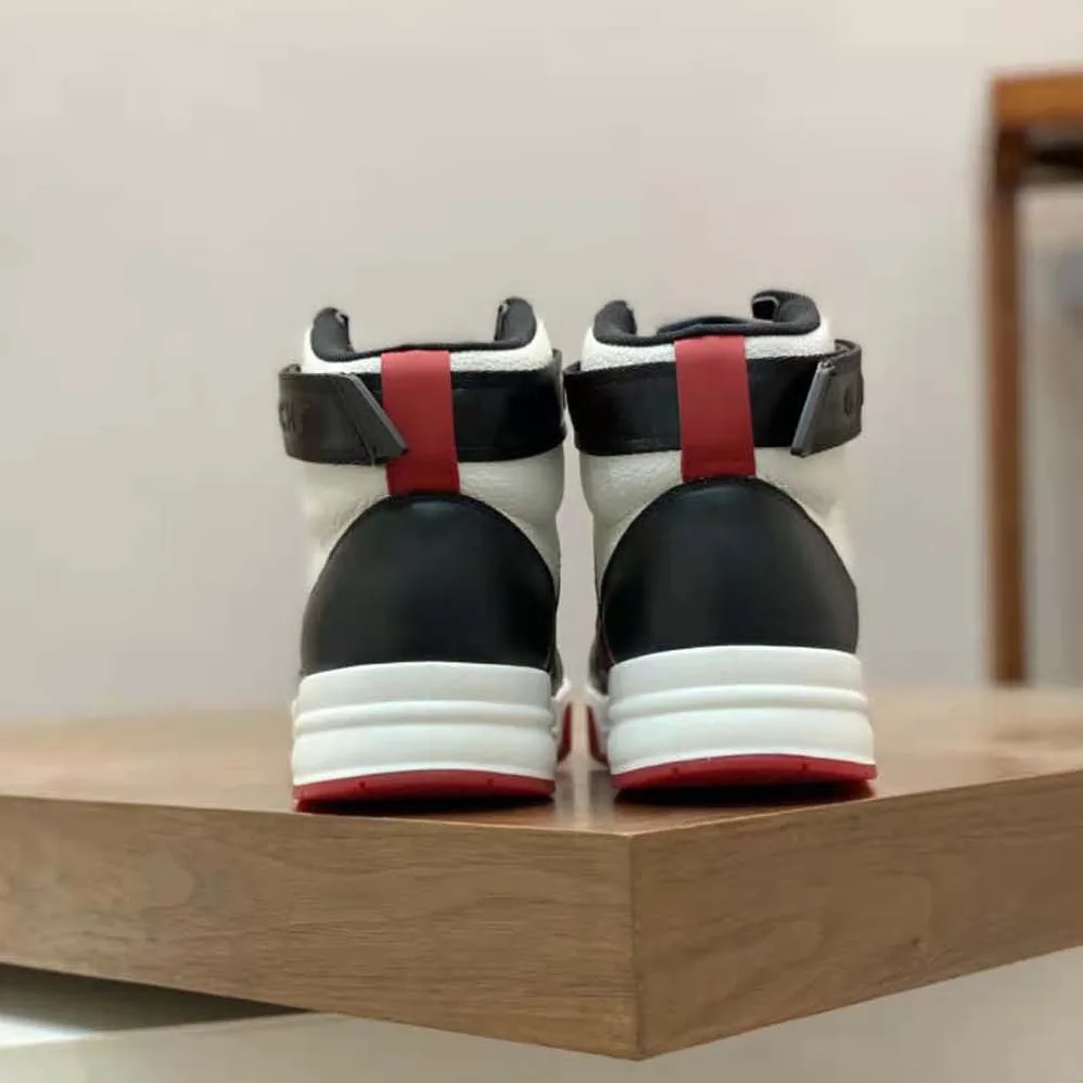 Givenchy G4 High Top Sneakers in Leather for Men in Black/White/Red