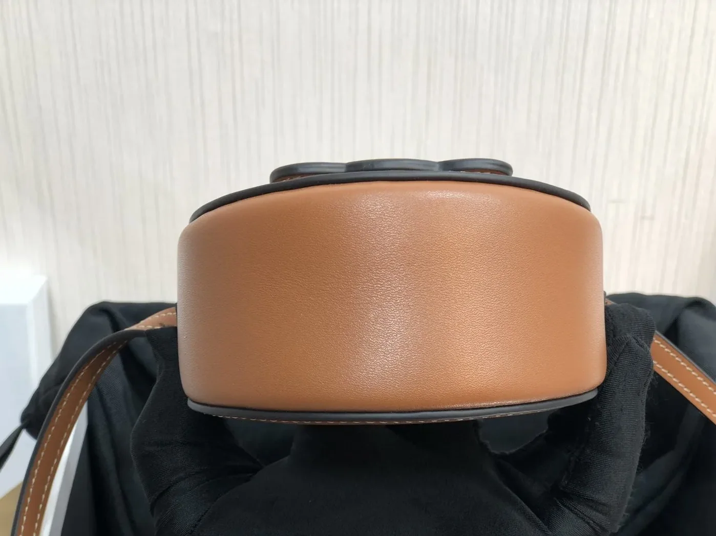 Celine Mini Besace Cuir Triomphe Brown /