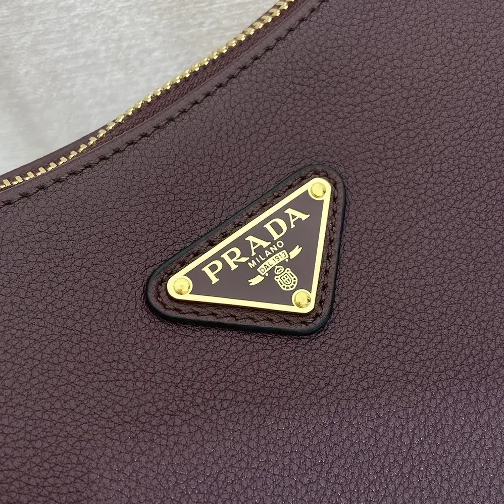 Prada Aimée Large Leather Shoulder Bag for Women in Maroon Prada Aimée Large Leather Shoulder Bag for Women in Maroon