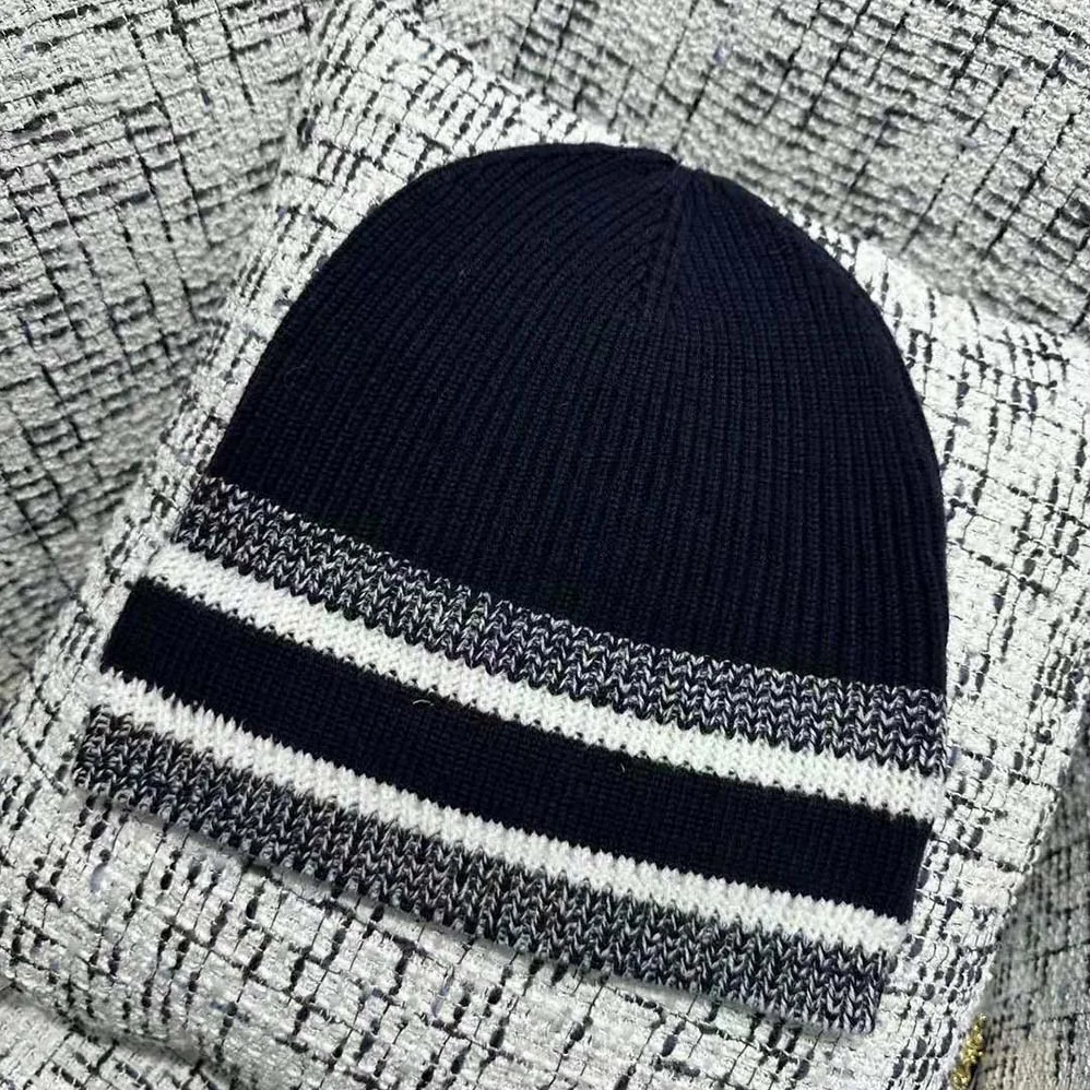 Dior D-White Beanie Black and Ivory Virgin Wool and Cashmere for Women Dior D-White Beanie Black and Ivory Virgin Wool and Cashmere for Women