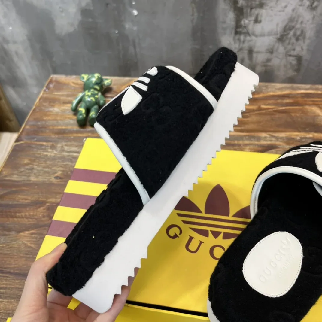 Gucci x Adidas Sandal With Platform And GG Green for Men